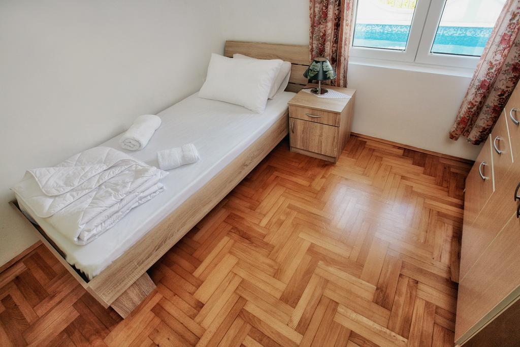 Apartments Villa Happy Mrcevac Exterior foto