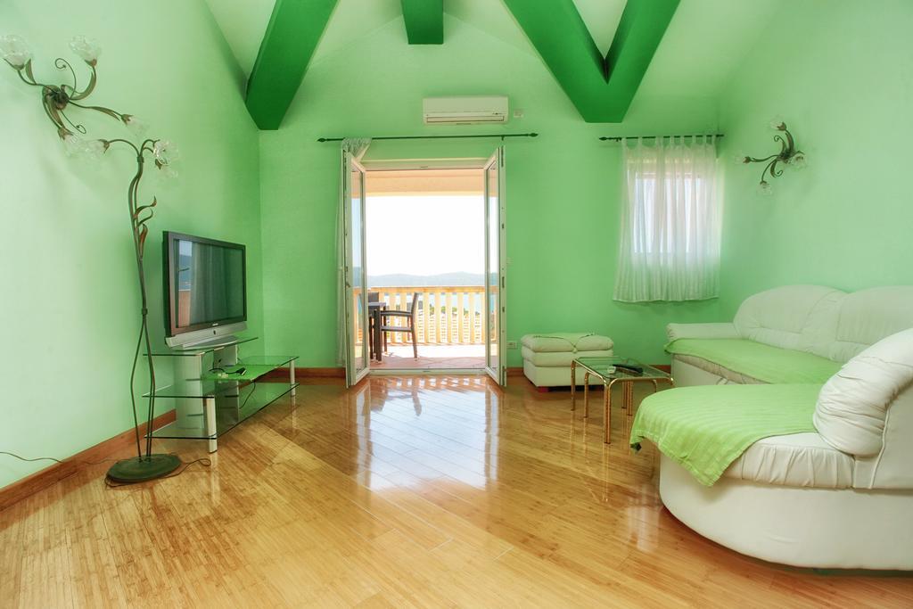 Apartments Villa Happy Mrcevac Exterior foto